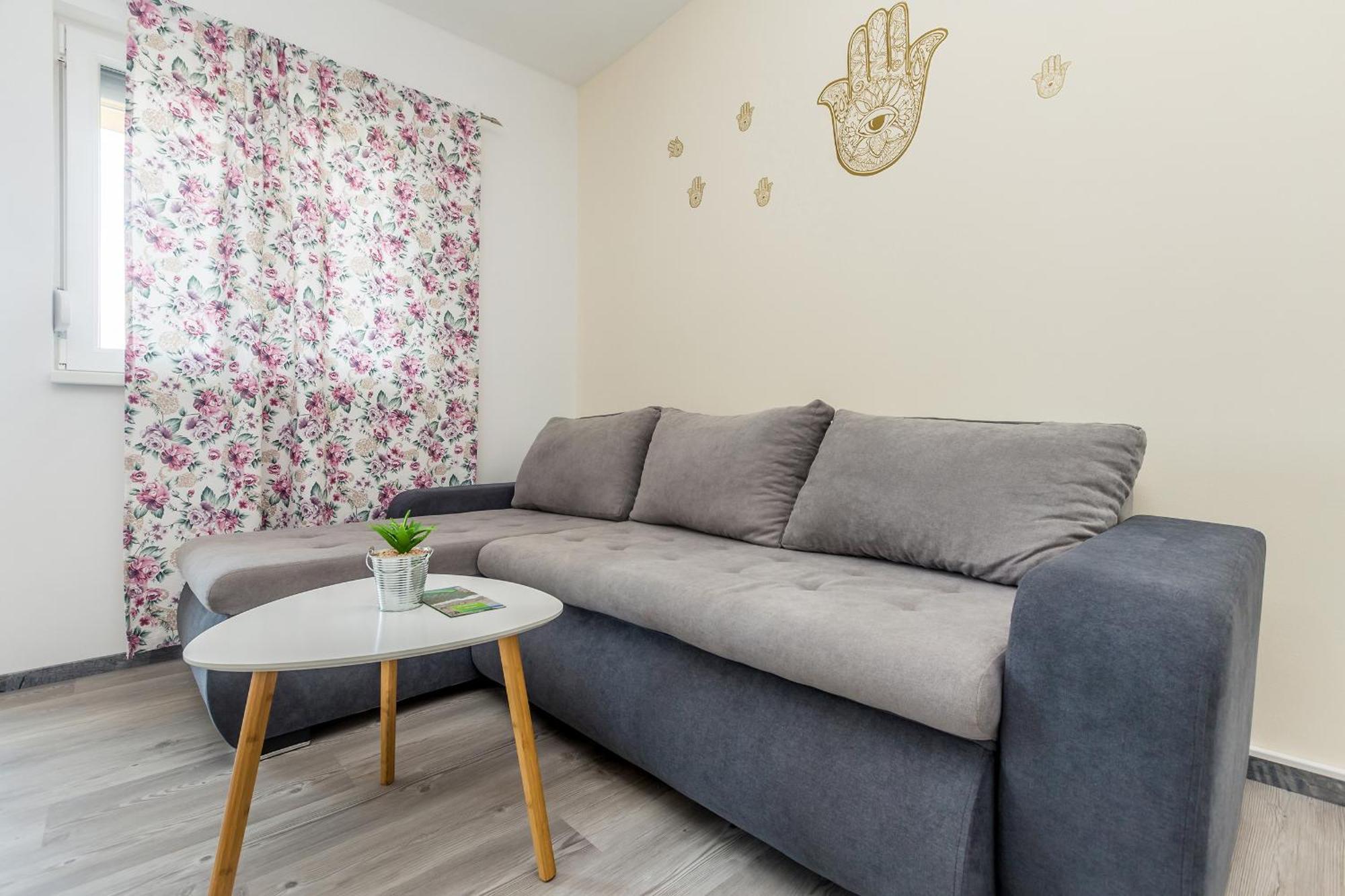 Apartmani Tena Njivice Dış mekan fotoğraf